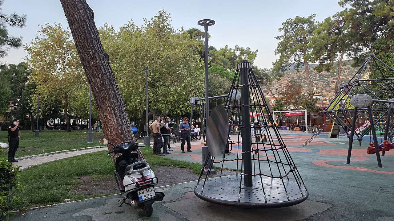 Muğla'da Parkta Ölü Bulunan Adamın Kimliği Belli Oldu 1
